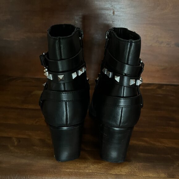 Steve Madden Black Leather Silver Studded Pointed Toe Cala Boots Size 9.5 - Picture 3 of 8